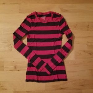 Old Navy pink/navy striped long sleeve tshirt